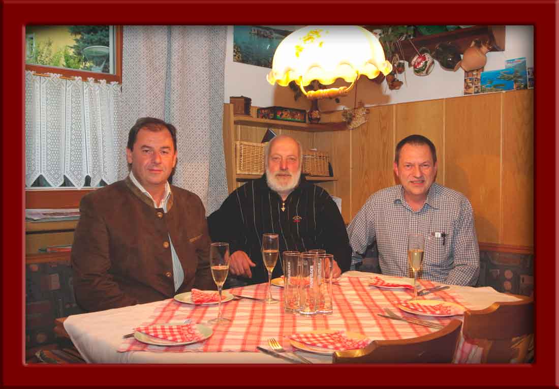 (v.l.) StR Alois Buder, Franz Kurzreiter, GR Richard Zeller